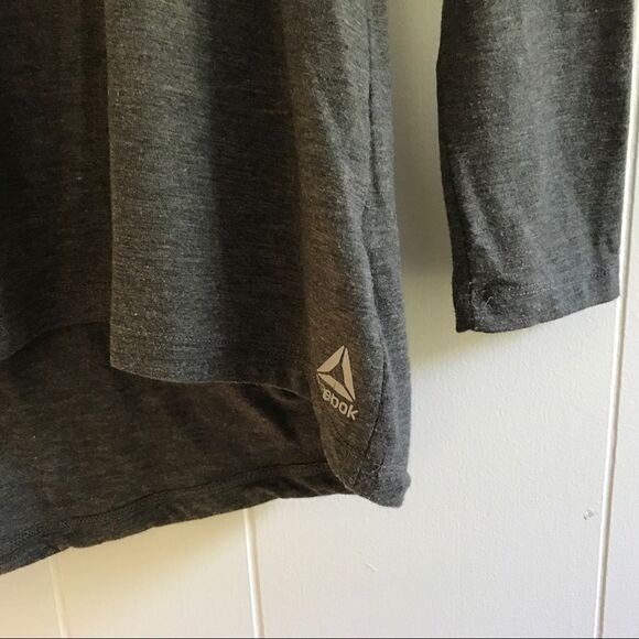 Reebok Open Back Long Sleeve Fitness Top (M) - Picture 3 of 10